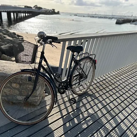 En Bord De بيت للعطل *