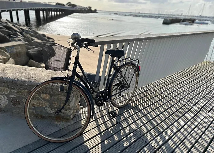 En Bord De بيت للعطل *