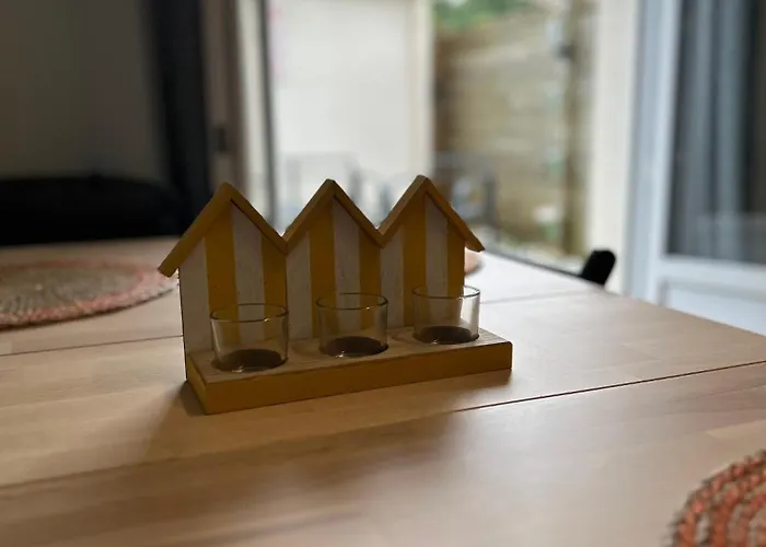 En Bord De * 포르니세